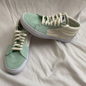 Vans Mint/Cream Mid-Rise